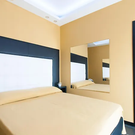 Fly Boutique 3* Naples