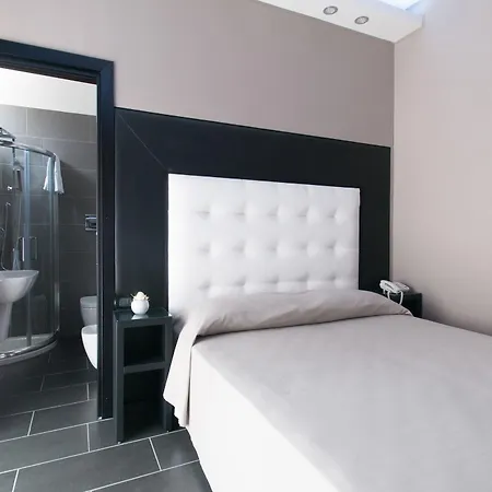 Fly Boutique Naples