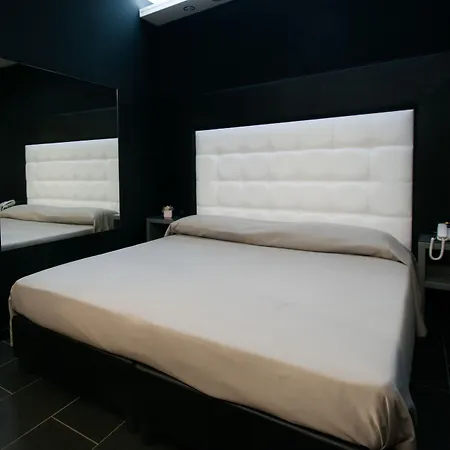 弗莱精品酒店 3* 那不勒斯