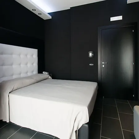 Ξενοδοχείο Fly Boutique 3*