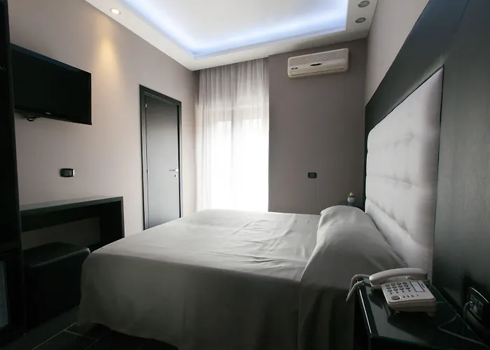 Fly Boutique Hotel 3*