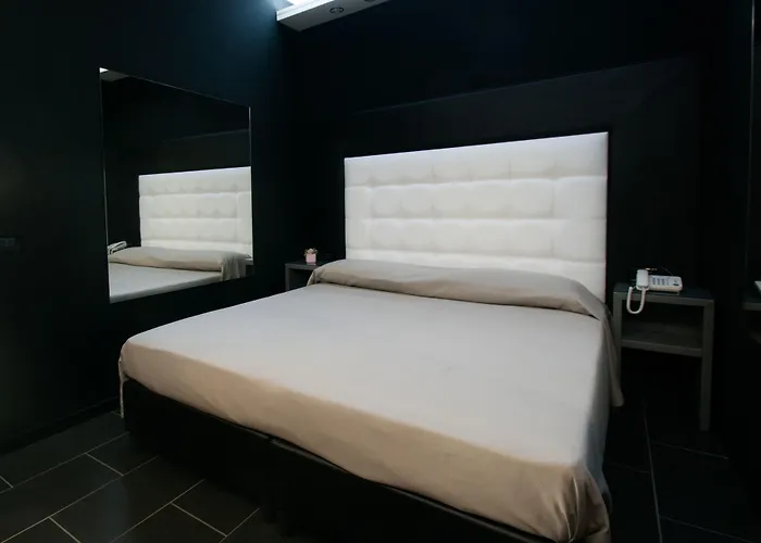 Fly Boutique 3* Naples