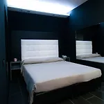 מלון Fly Boutique 3*