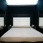 Fly Boutique מלון נאפולי